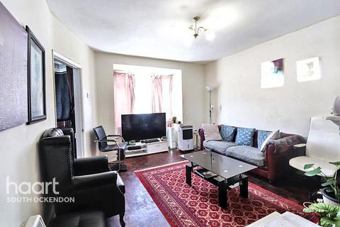 3 bed property, in Usk Road, £350,000
