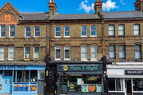 2 bed property, in Harrow Road, £900,000