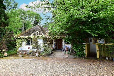 3 bed property, in Aylmer Drive, £2,850,000