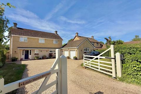 4 bed property, in Little Somerford, £783,500