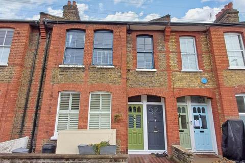 2 bed property, in Emu Road, £320,000