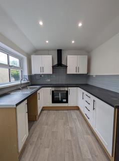 2 bed property, in Madeline Street, £125,000