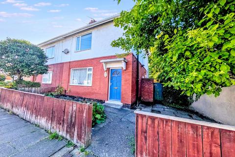 2 bed property, in Leven Road, £100,000