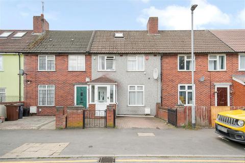 3 bed property, in Cannington Road, £400,000