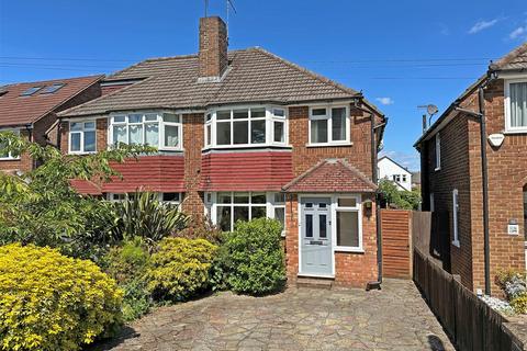 3 bed property, in Brambletye Park Road, £547,500