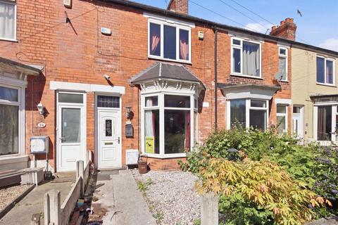 3 bed property, in Sutton Hall Road, £110,000