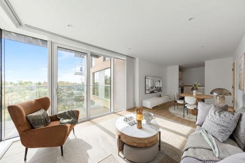 1 bed property, in Goodchild Road, £450,000