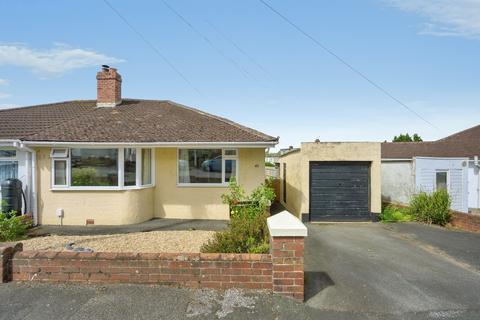 2 bed property, in Woodford Avenue, £270,000