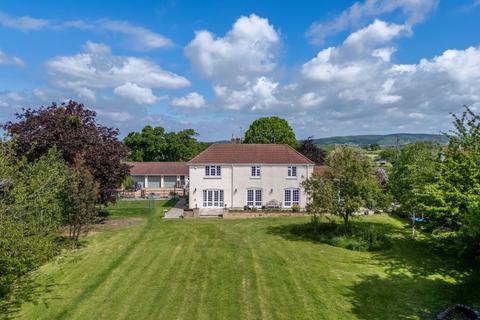5 bed property, in Duck Street, £1,500,000