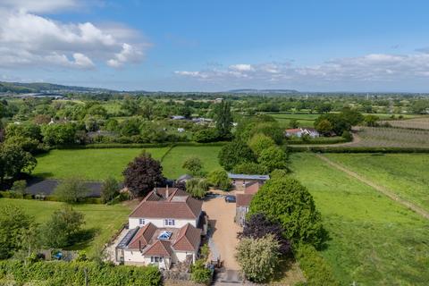 5 bed property, in Duck Street, £1,500,000