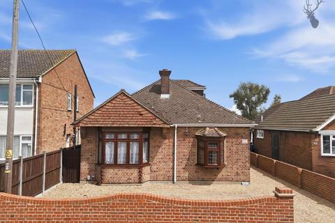 5 bed property, in Briscoe Road, £625,000