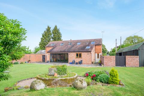 6 bed property, in Droitwich Road, £1,200,000