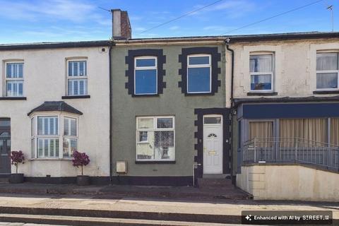 3 bed property, in Eastgate, £298,000