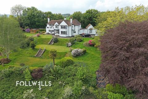 5 bed property, in Harley Thorn Lane, £950,000