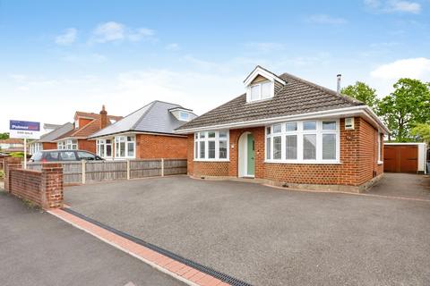 2 bed property, in Heath Avenue, £375,000