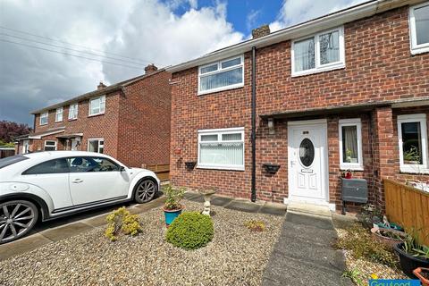3 bed property, in Flounders Road, £145,000