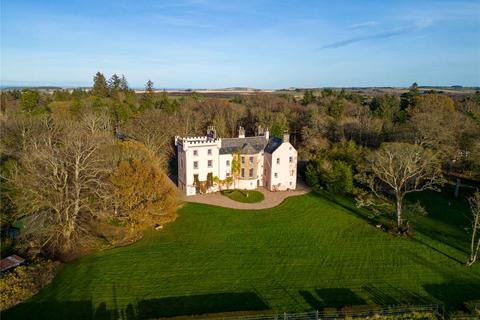 9 bed property, in Castle Of Park, £1,650,000
