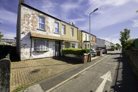 3 bed property, in 87 Railway Street, £150,000