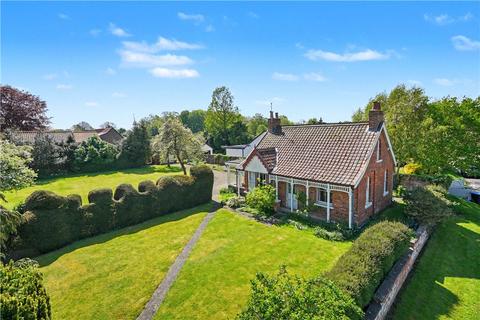 3 bed property, in Hungate, £600,000
