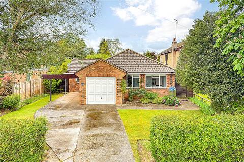 3 bed property, in Paddock Wood, £829,950