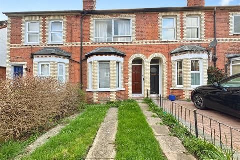 3 bed property, in Hemdean Road, £410,000