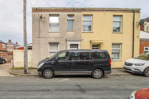 3 bed property, in Eccles Street, £115,000
