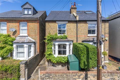 3 bed property, in St Margarets Grove, £1,150,000