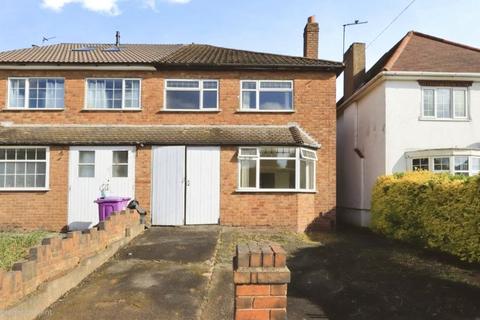 4 bed property, in Lodge Road, £240,000