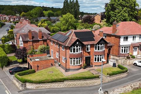5 bed property, in Cornhill, £575,000