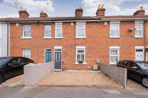 2 bed property, in Cordwallis Road, £475,000