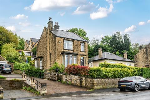 4 bed property, in Manchester Road, £500,000