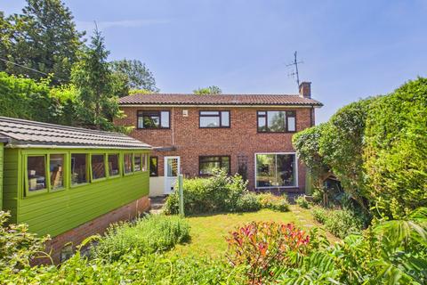 3 bed property, in Frances Street, £600,000