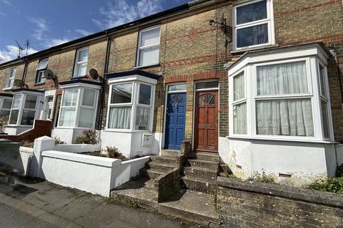 2 bed property, in Thetis Road, £225,000