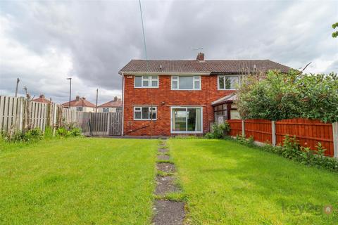 3 bed property, in Gleadless Common, £240,000