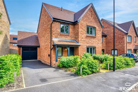 4 bed property, in Heritage Walk, £550,000