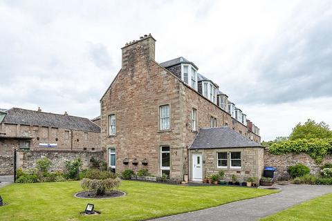 4 bed property, in 1 Queen Mary's Buildings, £120,000