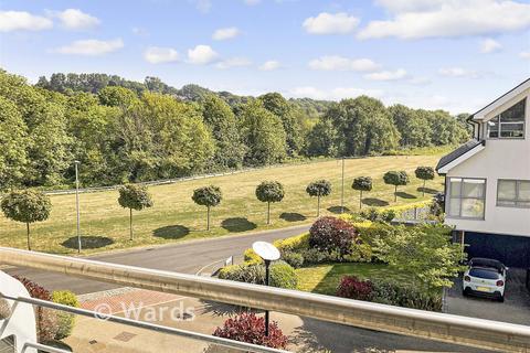 4 bed property, in Moncrieff Gardens, £770,000
