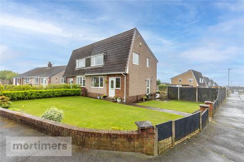 3 bed property, in Cunliffe Close, £215,000