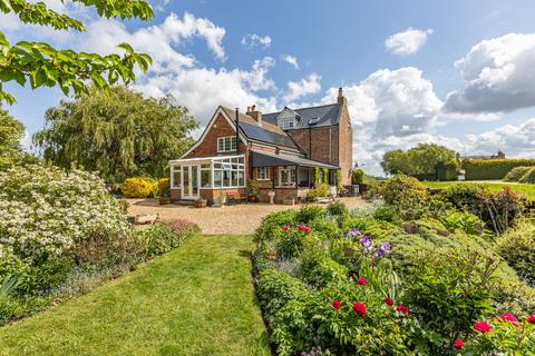 4 bed property, in Sustainability and Tranquillity in Long Sutton, £650,000