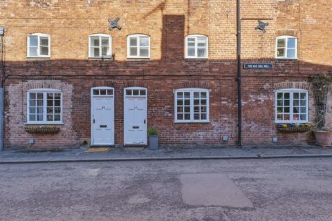 2 bed property, in 23, £170,000