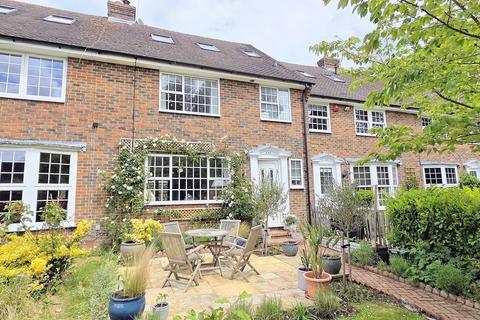 5 bed property, in The Welkin, £575,000