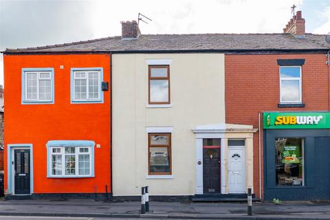 2 bed property, in Station Road, £115,000