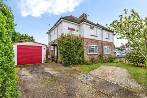 3 bed property, in Eden Grove Road, £470,000