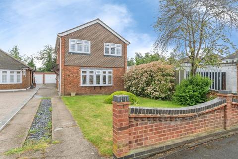 3 bed property, in Oreston Road, £625,000