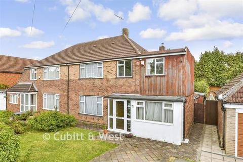 4 bed property, in Westway Gardens, £575,000
