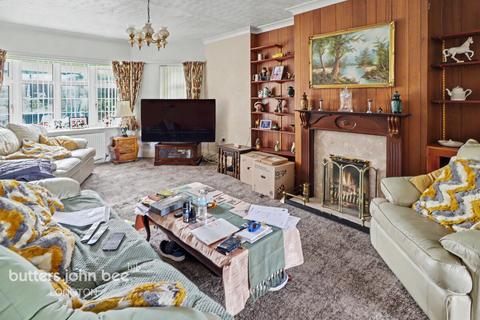 3 bed property, in Lightwood Road, £270,000