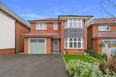 3 bed property, in Hesketh Road, £400,000