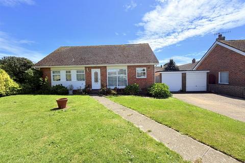 3 bed property, in Poynings Close, £550,000