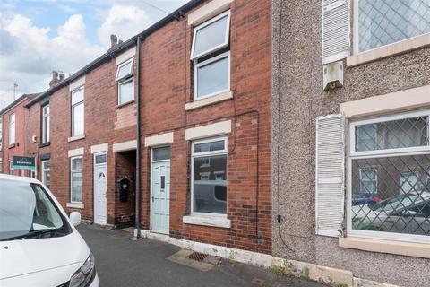 2 bed property, in Lancing Road, £150,000