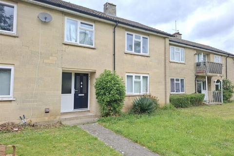 3 bed property, in Churchill Way, £265,000
